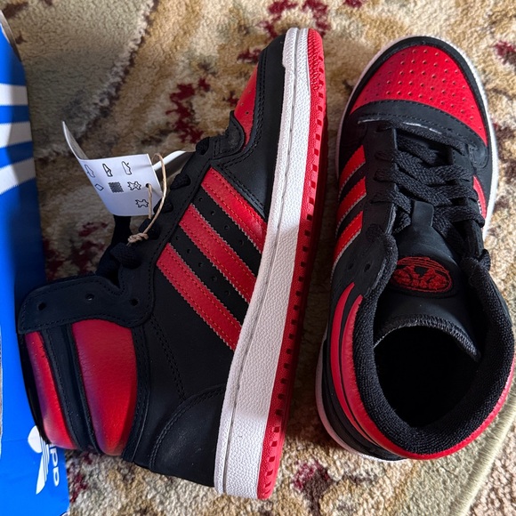 Adidas Black and Red High-Tops - Picture 7 of 7